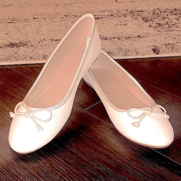 ASOS Shoes - ASOS off-white ballet flats with bow, NWOB